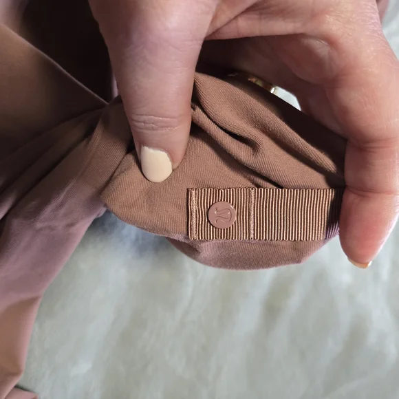 LULULEMON Rose Pink Vinyasa Wrap - Picture 4 of 4